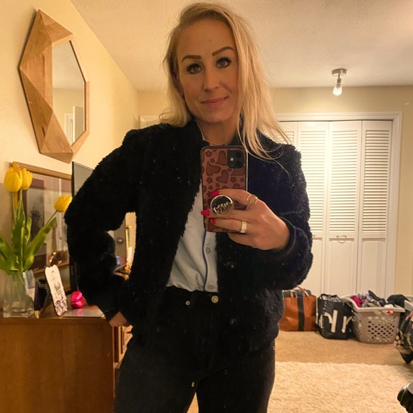 UNIQLO faux fur teddy bear jacket - Picture 4 of 4